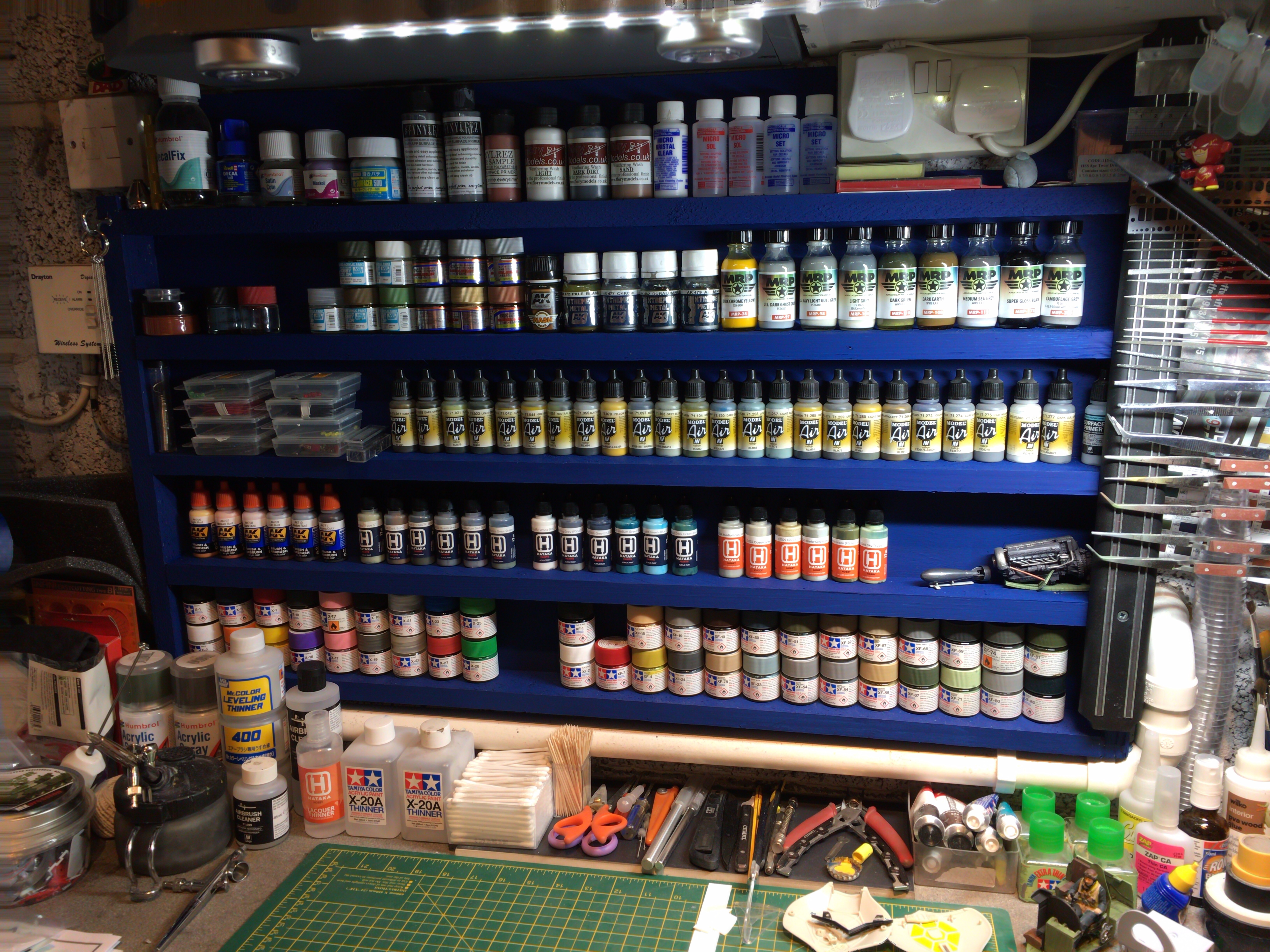 New paint rack ModelMaker